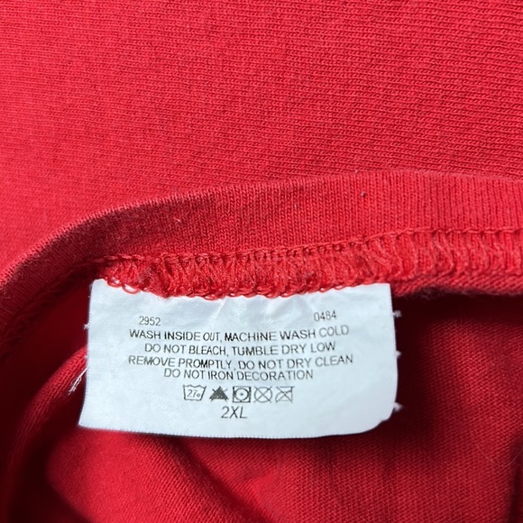 St. Louis Cardinals - Short Sleeve - Red T-shirt - Emblem on front - 2XL - $20 - Picture 4 of 5